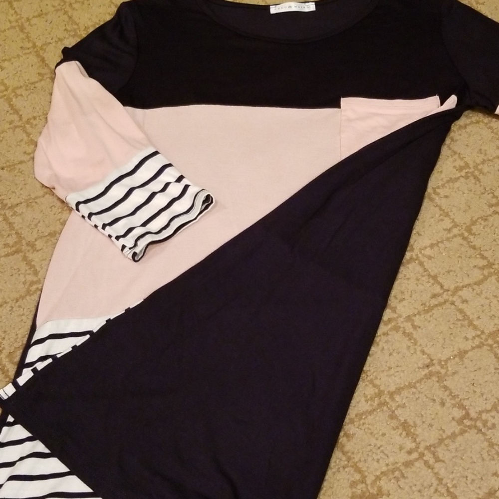 Coco & Main Tunic - Picture 4 of 5